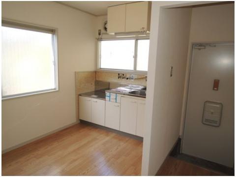 レジデンス西田Aの居間・リビング