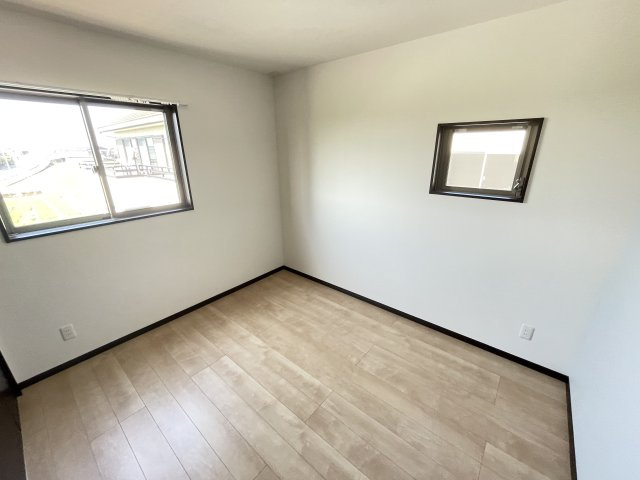 エイトハウス千代田の居間・リビング