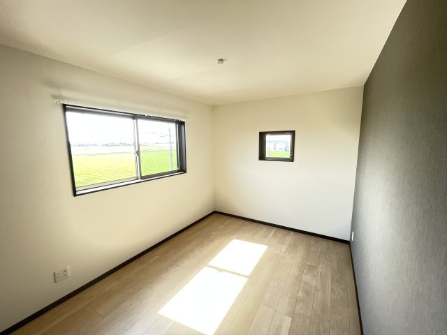 エイトハウス千代田の居間・リビング