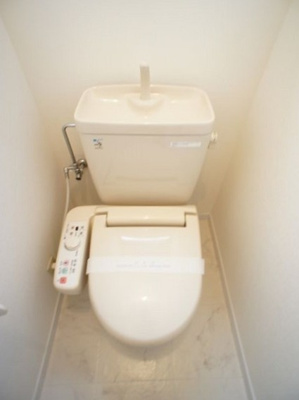 【トイレ】 | M＆MハイツB | 温水洗浄暖房便座機能付きです♪