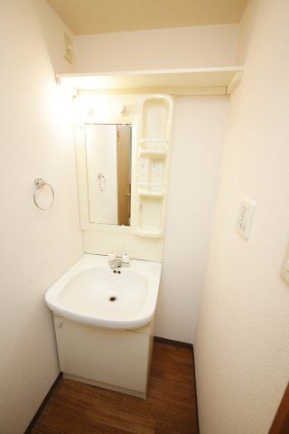 フラット眞山の独立洗面台