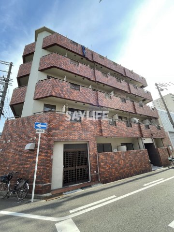 ルネッサンス32番館の外観