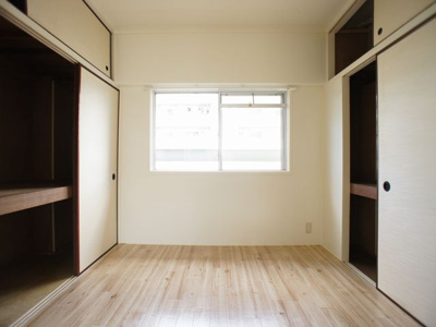 【洋室】 | ビレッジハウス奈良部1号棟 | 収納が多くある洋室です。