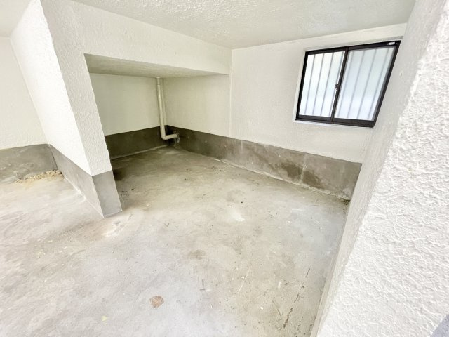 枚方市村野本町　中古一戸建ての駐車場|駐車場があります