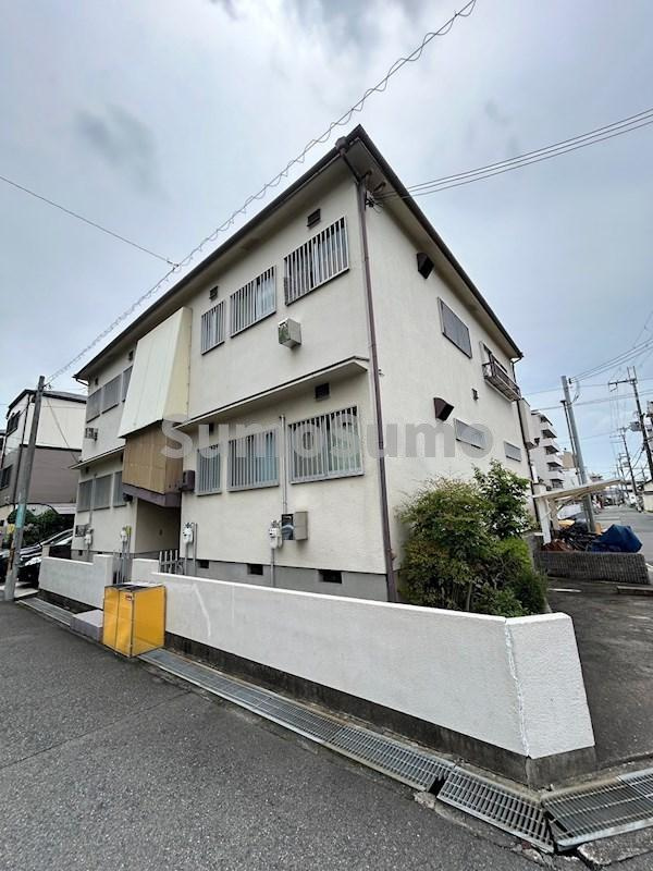 尼崎市東園田町１丁目のアパート