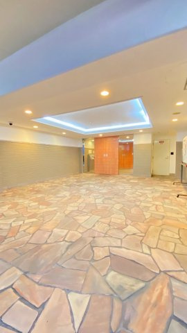 アルス西宮北口のエントランス