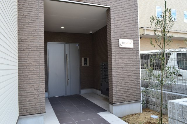 Ｒｅｇａｌｉａのエントランス|オートロック付きの入り口