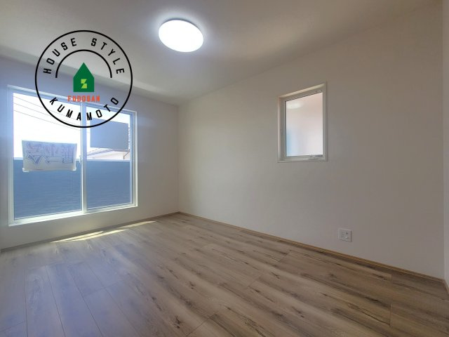 熊本市西区池田2丁目第3-5棟（3号棟）の寝室|主寝室には収納力に優れたクローゼットがありますので、お部屋もすっきり片付きます。