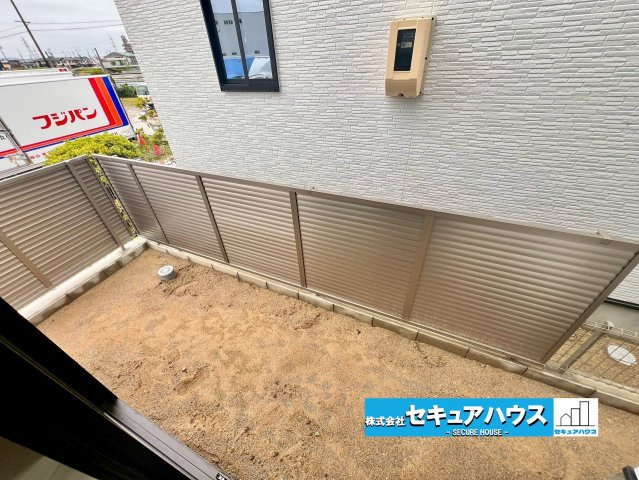 【今からご案内可能】豊明市阿野町1期 全9棟 4号棟（月々80,000円台～）の庭|事前予約にて現地ご見学いただけます！お気軽にお問い合わせください♪
■株式会社　セキュアハウス　豊明支店■
住宅ローンに強く、知識、経験豊富なスタッフ在籍
お客様に寄り添い、ご成約後もサポート致します