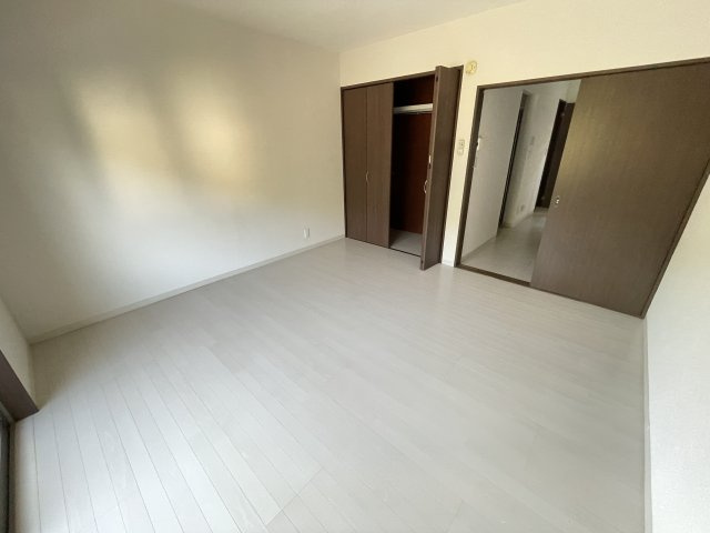 【寝室】 | 使い勝手のいい寝室です