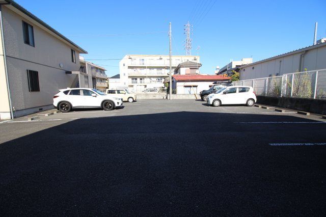 グレース　エスペースの駐車場