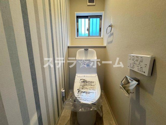 豊中市勝部3 中古戸建のトイレ|コンパクトで使いやすいトイレです