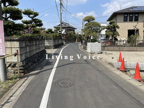 【前面道路含む現地写真】 | 【仲介手数料０円】綾瀬市大上8丁目　新築一戸建て　1号棟　全4棟　