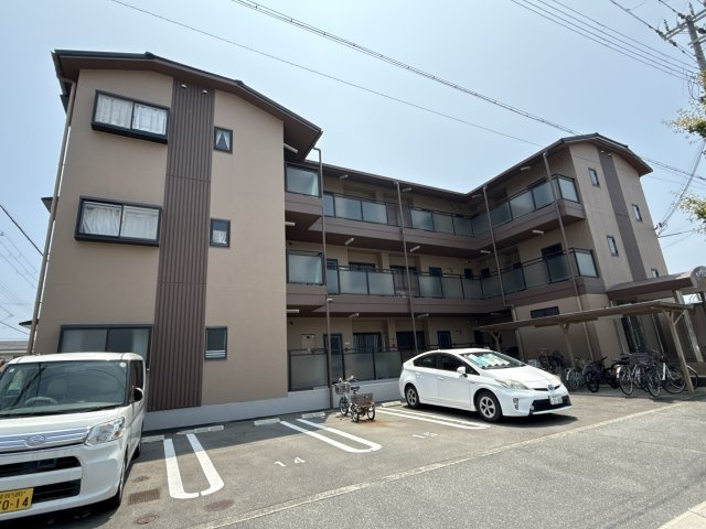 センターロード広畑の外観