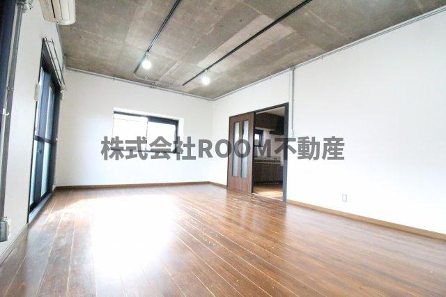 清藤マンションの居間・リビング|使いやすいリビングです