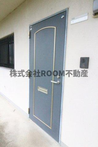 清藤マンションの玄関|シンプルで使いやすい玄関です