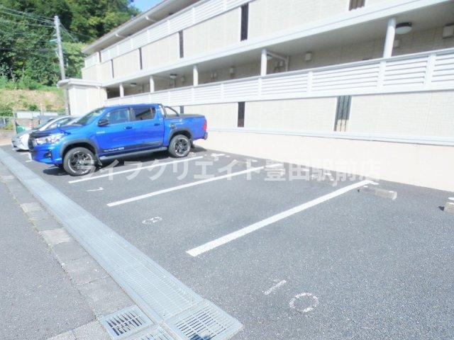 オランジュの駐車場