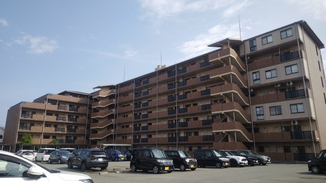クレモナ山手の外観