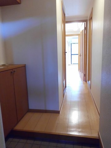 クレモナ山手の玄関