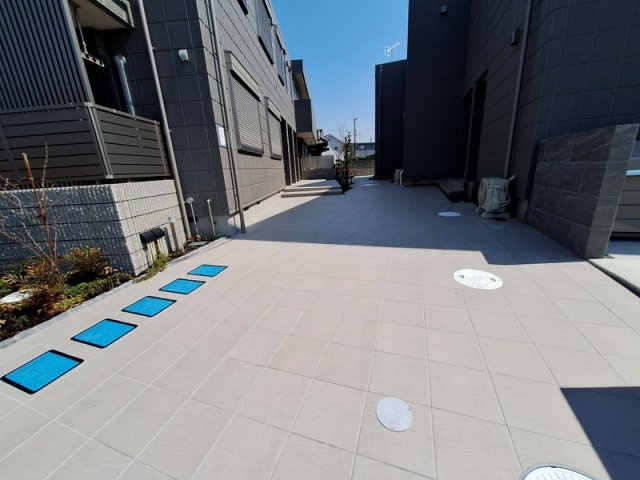 （仮称）吉川市道庭メゾン南棟のエントランス|★エントランス★