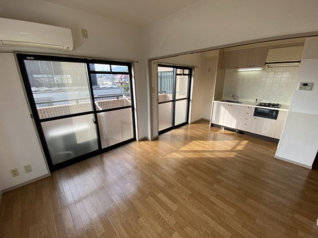 リヴェール本山の居間・リビング