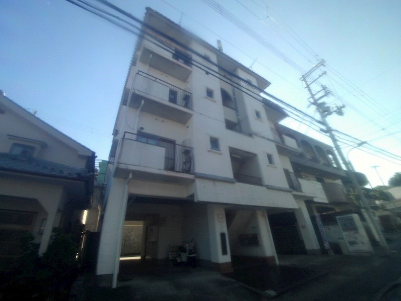 エクリート朝霧の外観