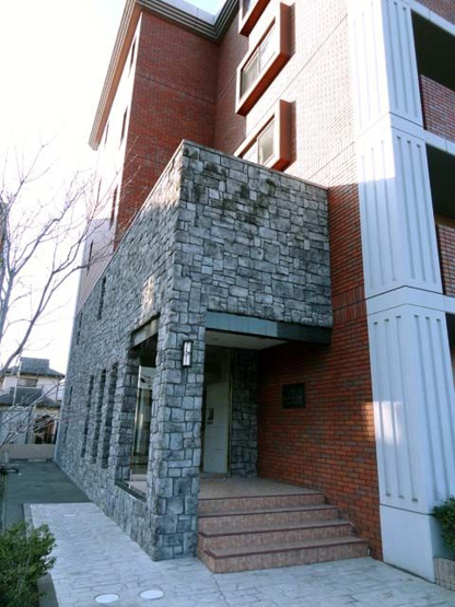 【エントランス】 | サンルージュ大橋南