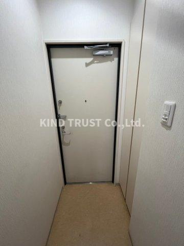 ブリックスハウス天満の玄関|収納もある玄関です