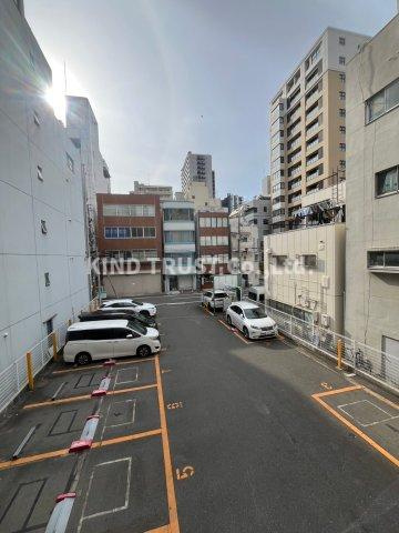 ブリックスハウス天満の駐車場|駐車スペースもあります