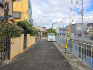 【前面道路含む現地写真】 | 前面道路幅員約3.0m