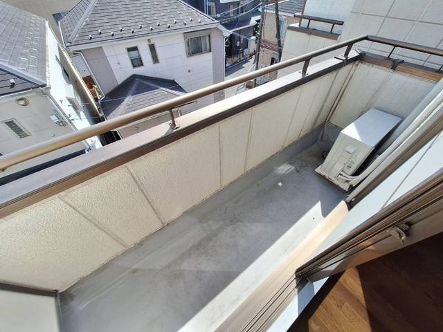 ヴェルデ篠原のバルコニー