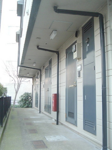 ベルマァーレ楠のエントランス|共用廊下