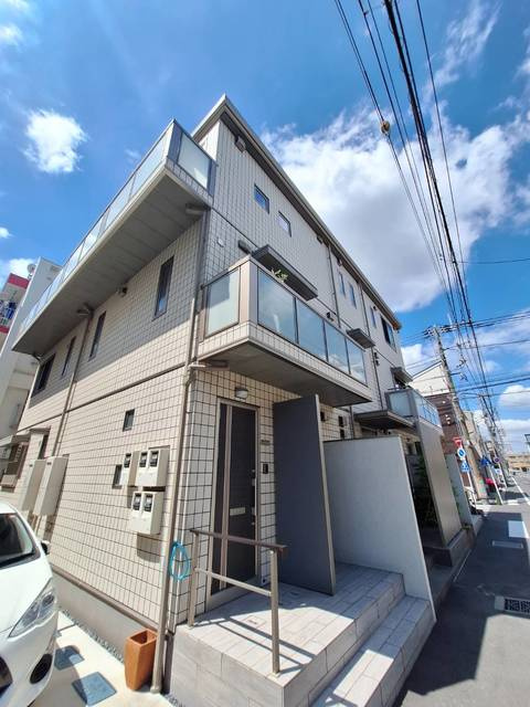 サンク・メルヴェーユの周辺