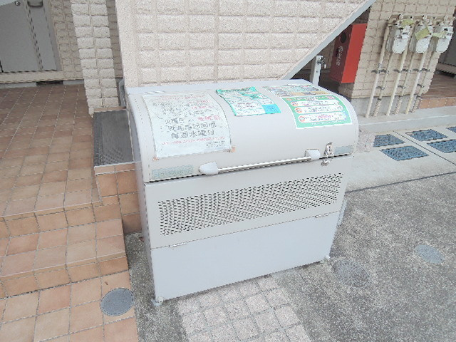ルミエール三ツ境のその他共用部分|専用ゴミストッカー