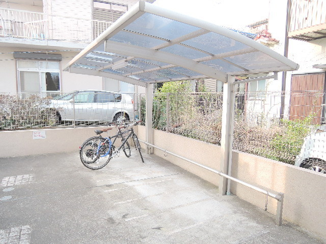 ルミエール三ツ境のその他共用部分|屋根付駐輪場