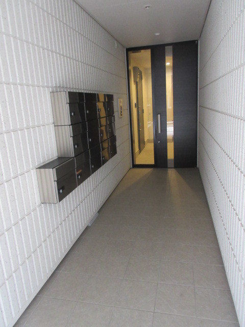 Ｌｕｍｉｅｒｅ　Ｙｏｋｏｈａｍａのエントランス