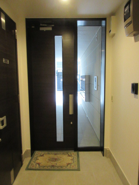 Ｌｕｍｉｅｒｅ　Ｙｏｋｏｈａｍａのエントランス