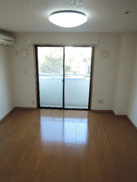 ＨＩＬＬＳ　ＫＯＢＡＹＡＳＨＩⅡの居間・リビング