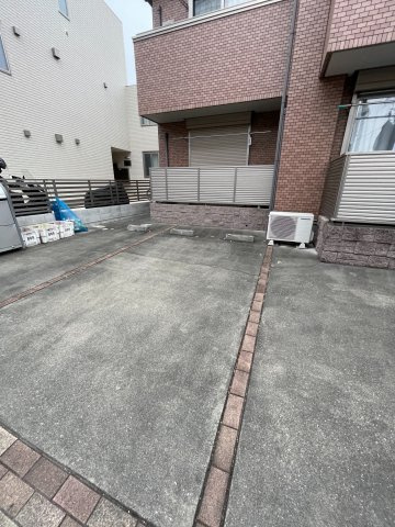 ヴルームヴェールの駐車場