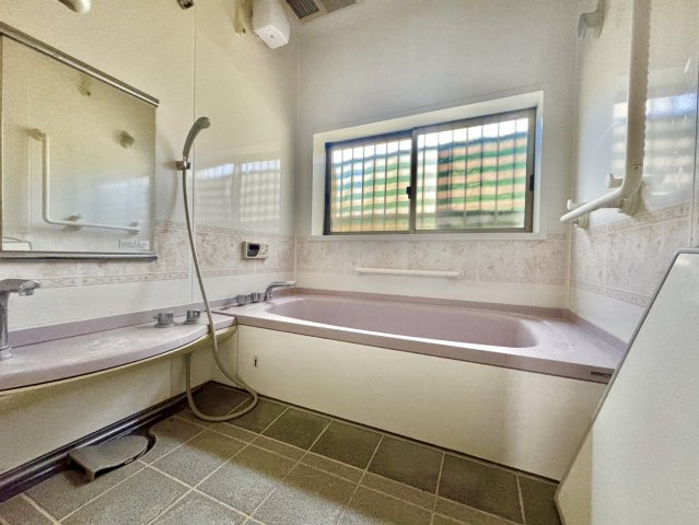 日立市東金沢町中古戸建の浴室