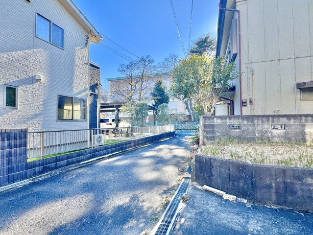 日立市東金沢町中古戸建の前面道路含む現地写真