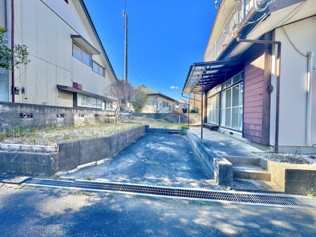 日立市東金沢町中古戸建の駐車場