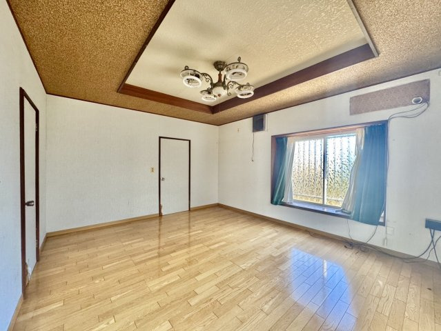 日立市東金沢町中古戸建の居間・リビング