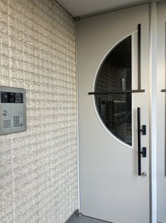 【エントランス】 | オートロック付きでセキュリティ面も安心