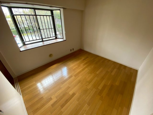 芦屋緑1住宅3号棟の居間・リビング