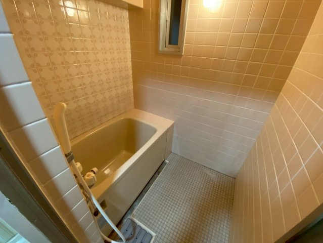 芦屋緑1住宅3号棟の浴室