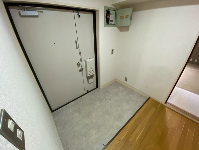 芦屋緑1住宅3号棟の玄関