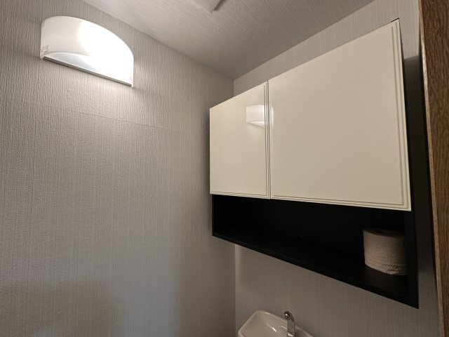 APAガーデンコート鳳西町の収納|トイレ収納は便利です。