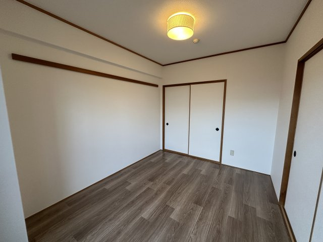 APAガーデンコート鳳西町の洋室