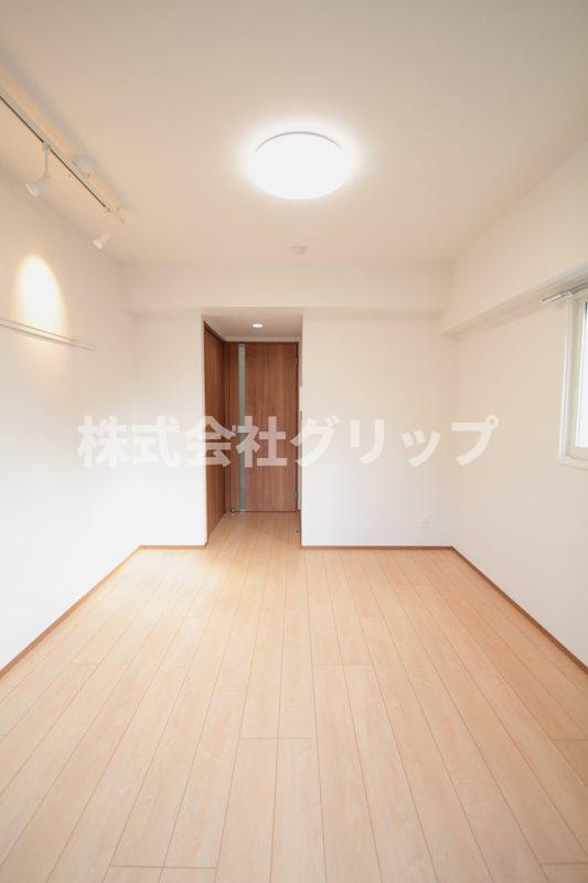 アークヒルズ横浜英町の居間・リビング